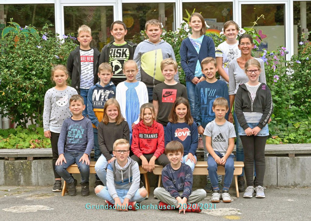 Klassenfoto Schuljahr A Grundschule Sierhausen